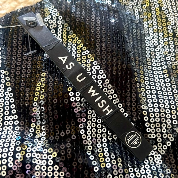 NWT - Strapless sequin dress - size small - never worn - Picture 2 of 2